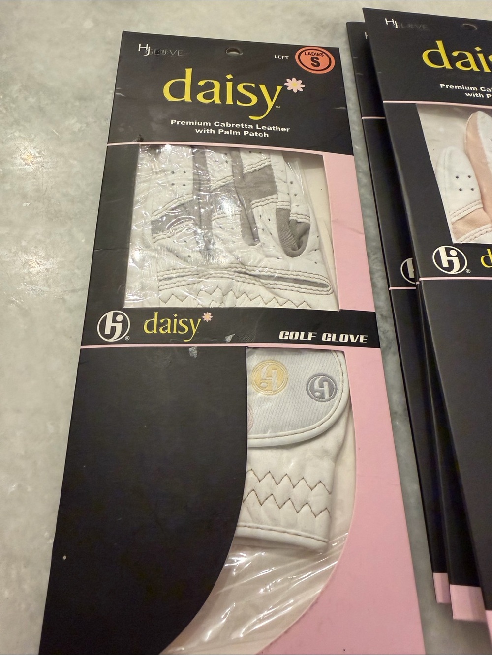 Daisy White and Pink Golf Glove Packaging 4 pairs size Ladies S